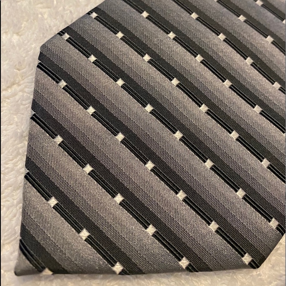 Brand New Tie And Matching Hanky By HERMOSA